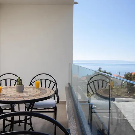 Oseka Apartment *
