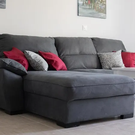Oseka Apartment *