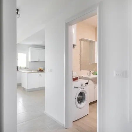 Oseka Apartment *